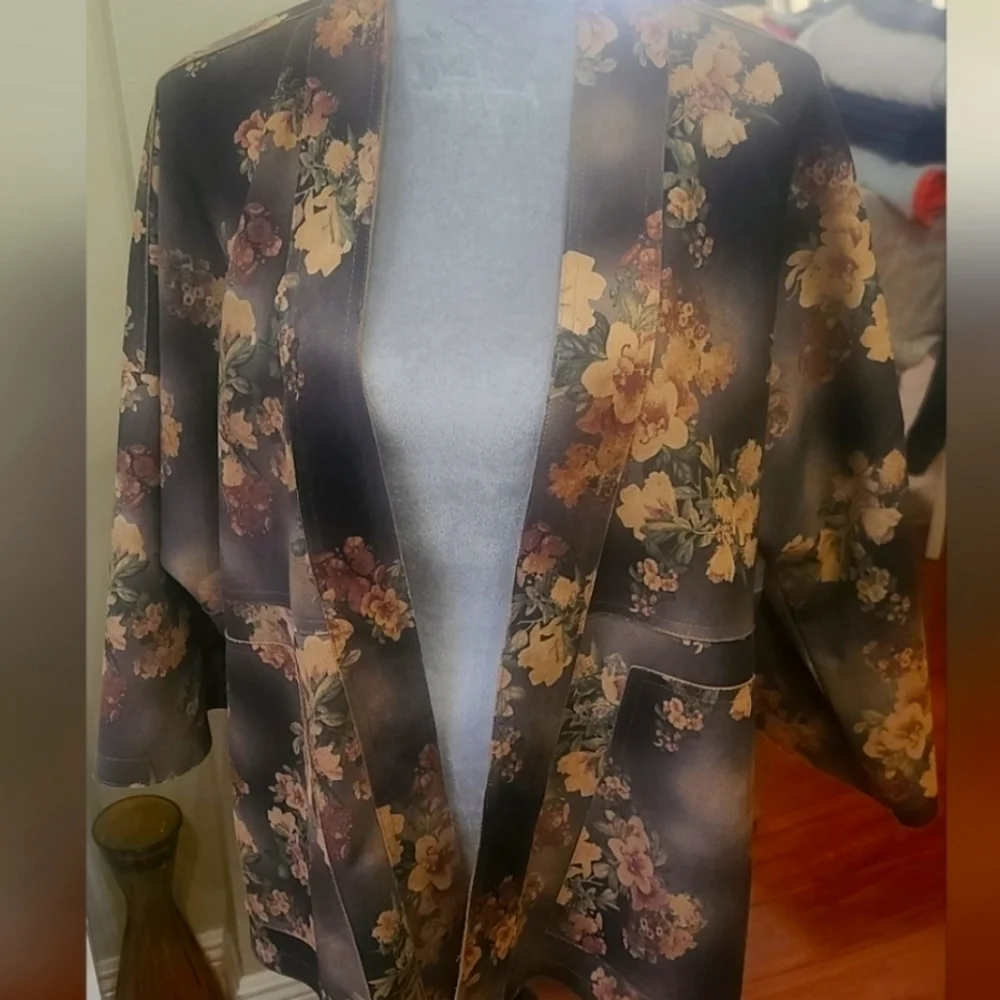 SOLITARE by Anthropologie beautiful jacket. Warm rich color Size Large. NWOT. - Picture 3 of 9